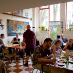 ヴィーガン店の草分け的存在・隠れ家レストラン「 Robin Food Kollektief 」アムステルダム・オランダ